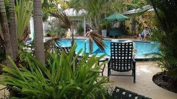 Hotel Alexander Palms Court à Key West Extérieur photo